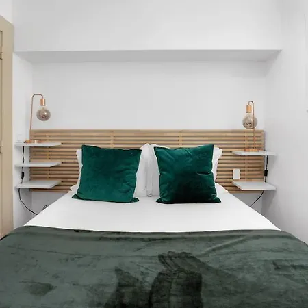 Apartment Cozy In Heart Of With Ac!