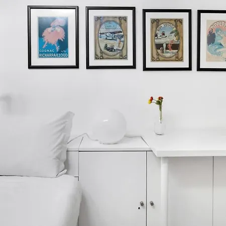 Cozy In Heart Of With Ac! Apartment