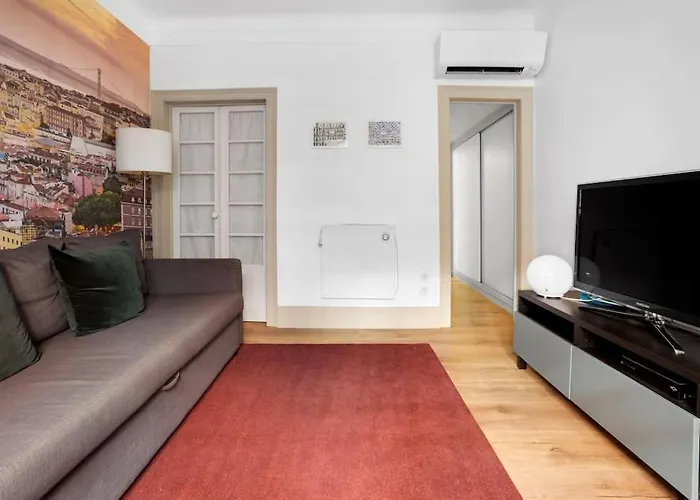 Cozy In Heart Of With Ac By Lisbeyond Lejlighed Lisboa
